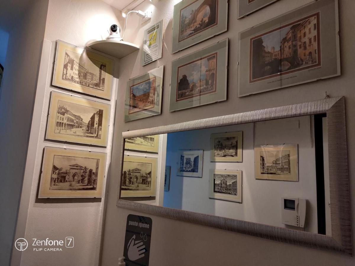 B&B San Vitale โบโลญญา ภายนอก รูปภาพ